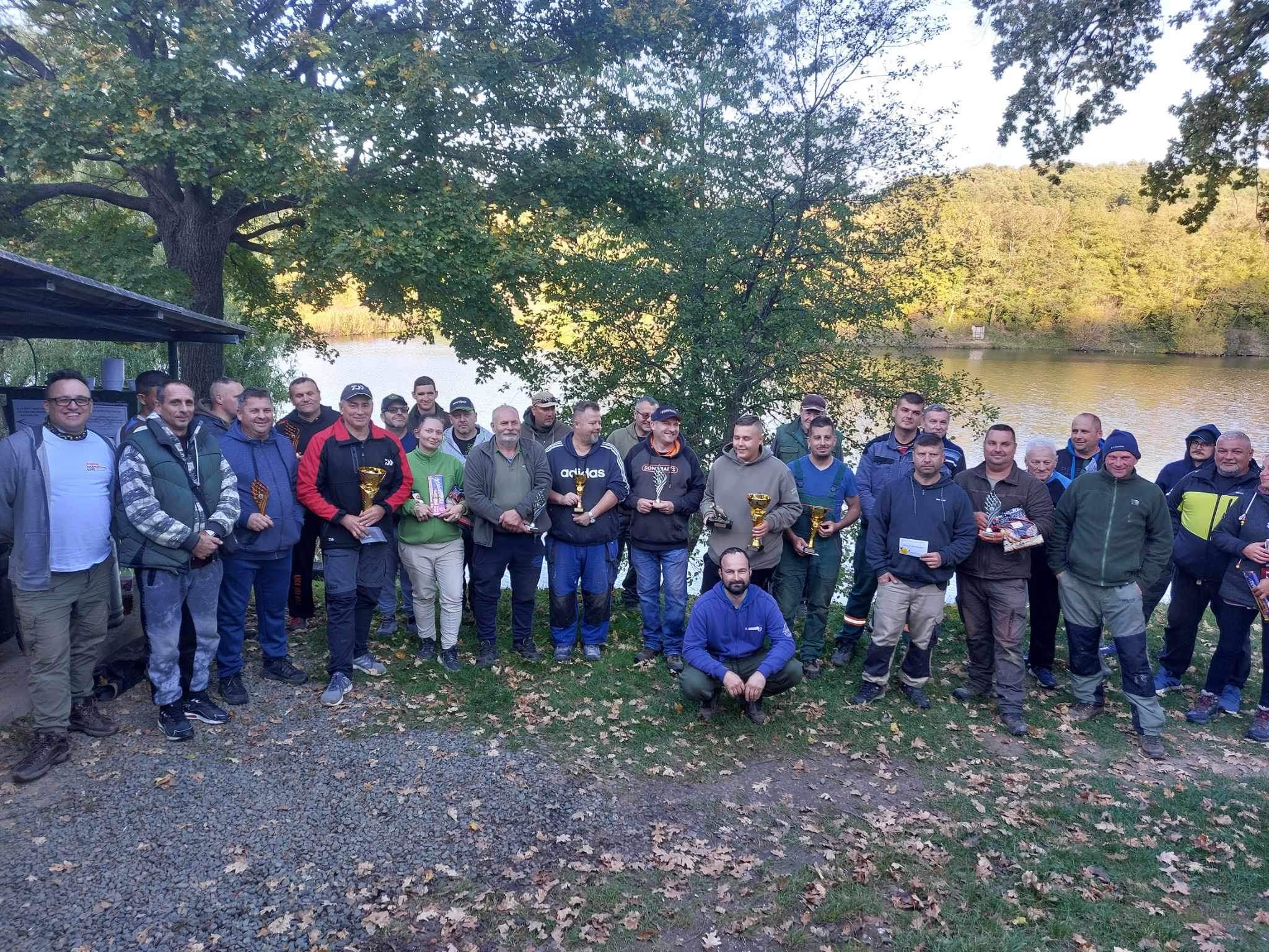Évzáró feeder versenyt rendeztünk a Mecsekpölöskei tavon
